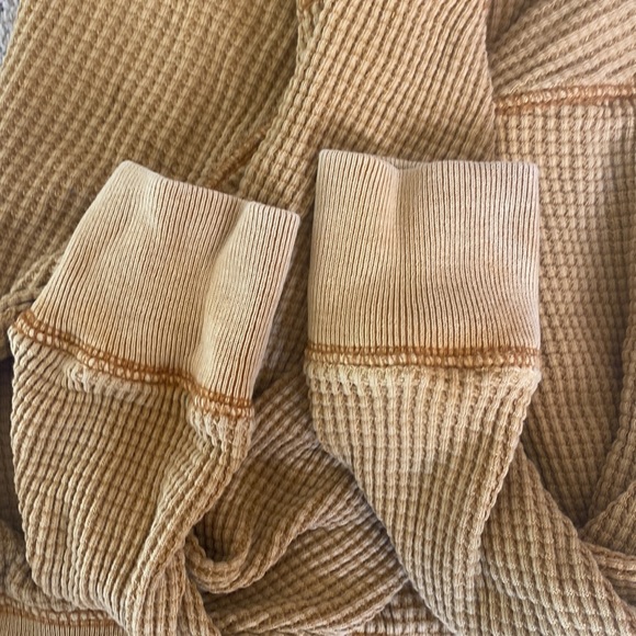 Urban outfitters thermal - Picture 3 of 4